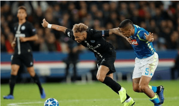نابولي يفرض التعادل على البياسجي