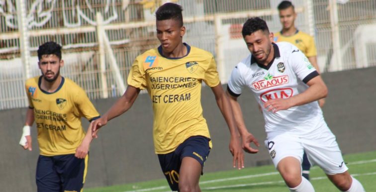 بلماضي يراقب باهتمام 3 لاعبين من الدوري الجزائري
