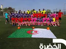 نادي برشلونة يبحث فتح «مدرسة لكرة القدم» في الجزائر
