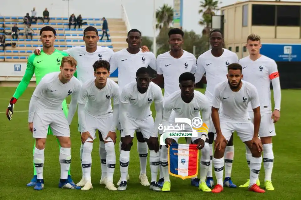المقدم أساسي مع المنتخب الفرنسي ضد سويسرا