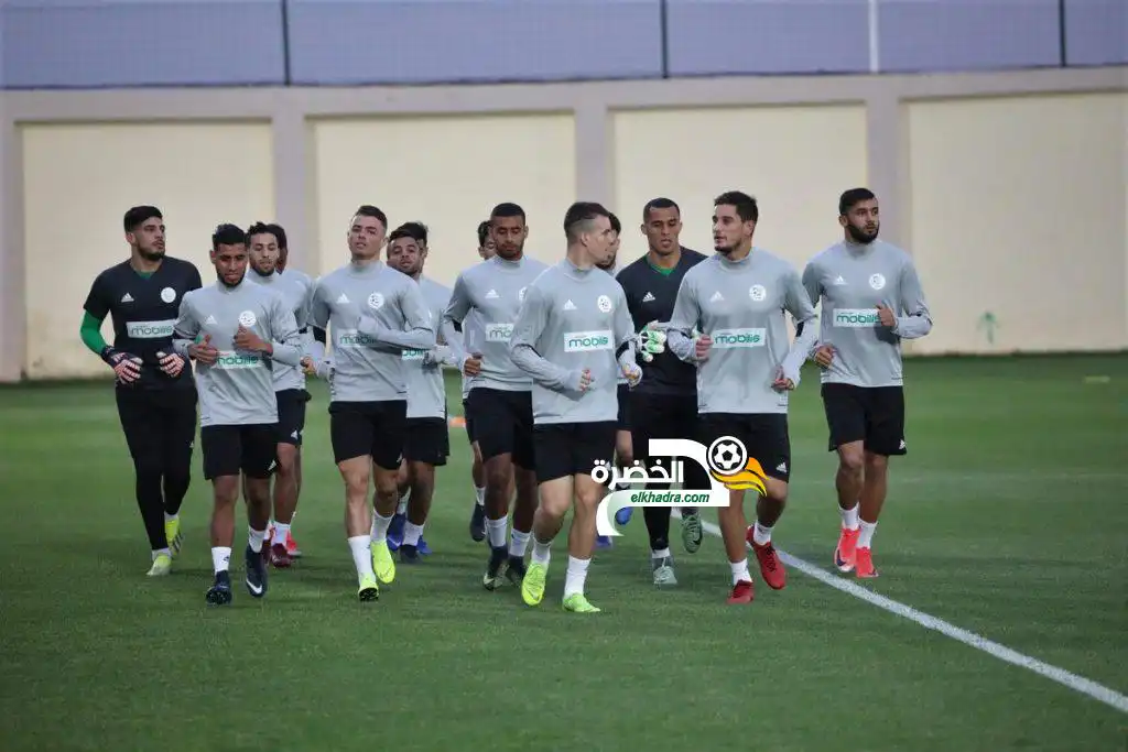 لاعبو المنتخب الوطني يصلون تباعا لتربص سيدي موسى