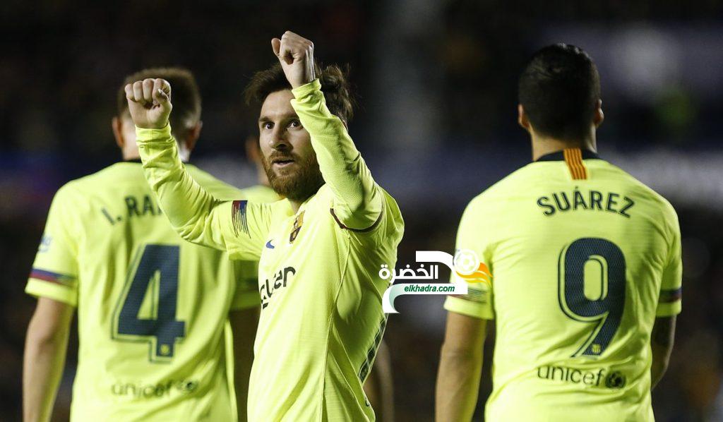 ميسي يقود برشلونة لاكتساح مضيفه ليفانتي