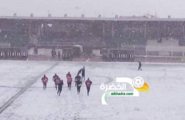 تأجيل مباراة وفاق سطيف وجمعية عين مليلة بسبب تراكم الثلوج