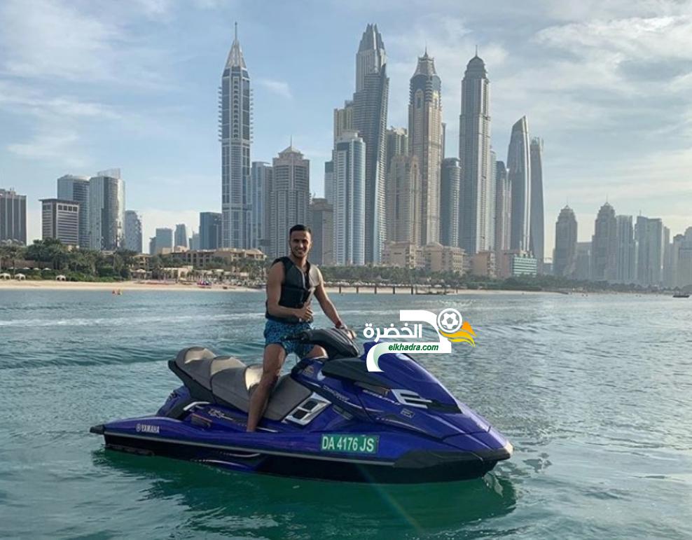 بالصور .. آدم أوناس يقضي العطلة مع زوجته في دبي ! 1