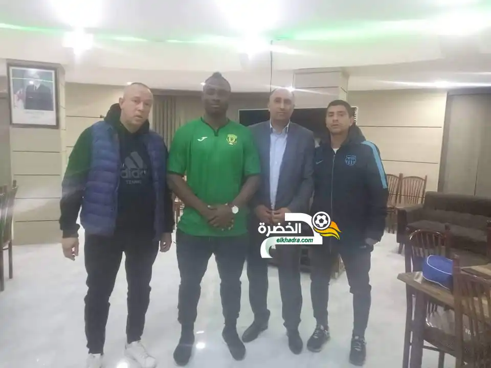 ارونا دانغ رسميا بألوان شباب قسنطينة لموسمين