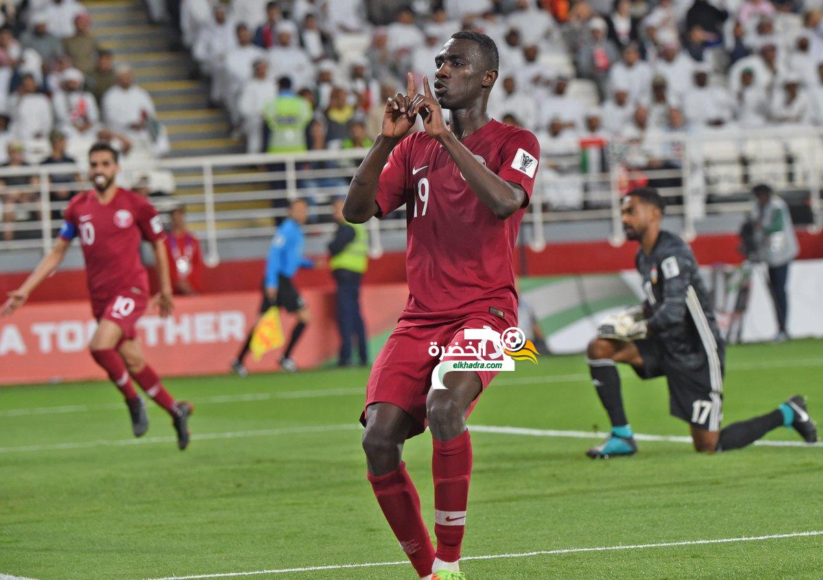 قطر تسحق الإمارات برباعية وتلاقي اليابان في نهائي كأس آسيا 1