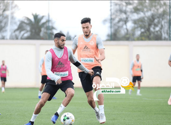 المنتخب الجزائري بتعداد مكتمل في أول حصة تدريبية بمركز سيدي موسى