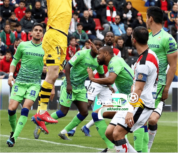 عيسى ماندي اساسي في تعادل ريال بتيس ضد رايو فييكانو