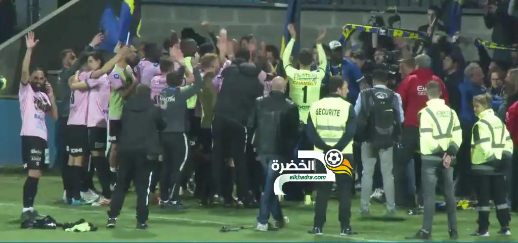جزائريان رسميا إلى الدرجة الثانية الفرنسية !