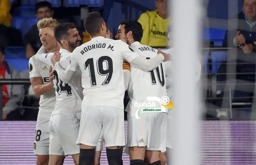 فالنسيا يفوز على مواطنه فياريال ويضع قدماً في نصف نهائي الدوري الأوروبي