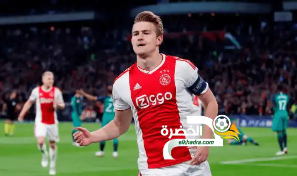 رايولا ينفي اقتراب دي ليخت من سان جيرمان
