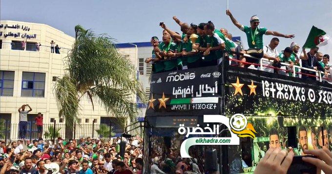 بالصور .. لحظات لتاريخية.. أبطال إفريقيا يجوبون شوارع العاصمة
