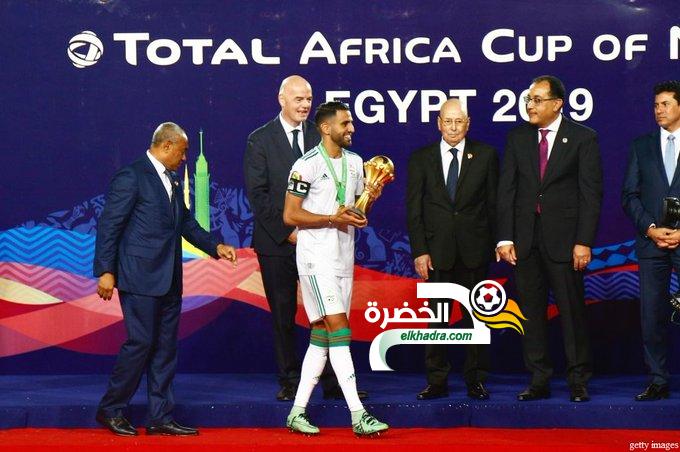 وزير الرياضة المصري يكشف حقيقة رفض رياض محرز مصافحته ومصافحة رئيس الوزراء