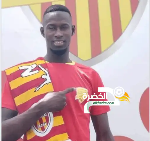 نجم المنتخب الموريتاني يحى دلاهي يوقع لنادي نصر حسين داي