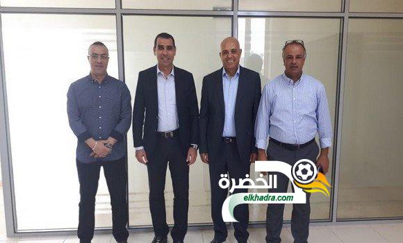 الفيفا تتعهد ب”دعم مشاريع تطوير” كرة القدم بالجزائر