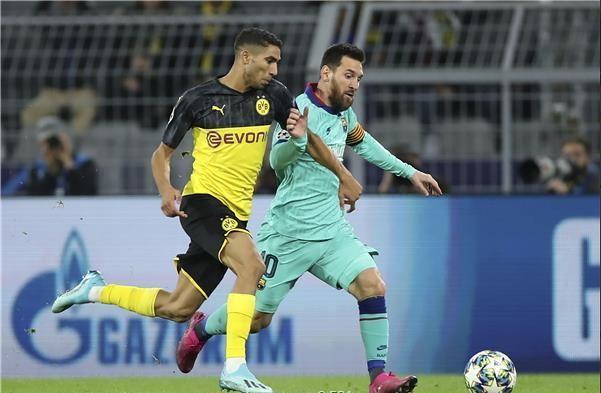 برشلونة يتعادل سلبيا أمام مُضيفه بوروسيا دورتموند