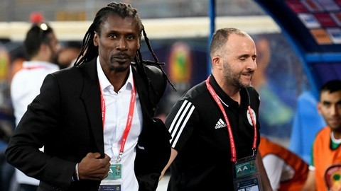أليو سيسي :”أنا الأفضل وأستحق الفوز بلقب أحسن مدرب في إفريقيا 2019″