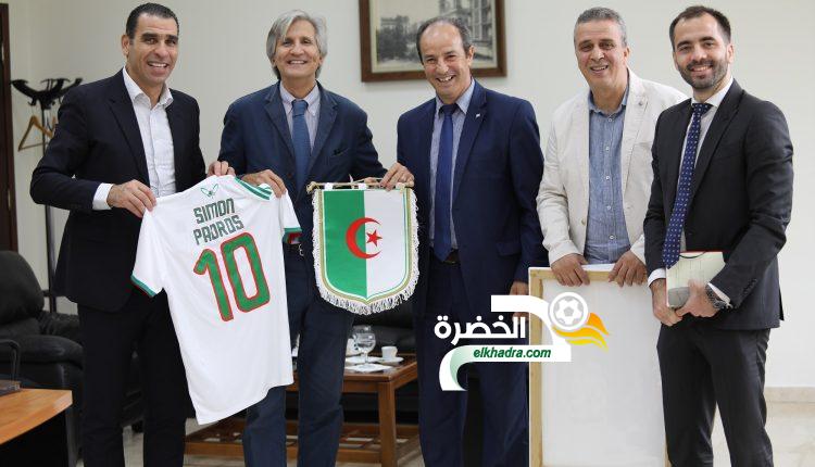 زطشي يستقبل سفير دولة الأرجنتين بمقر “الفاف” ؟