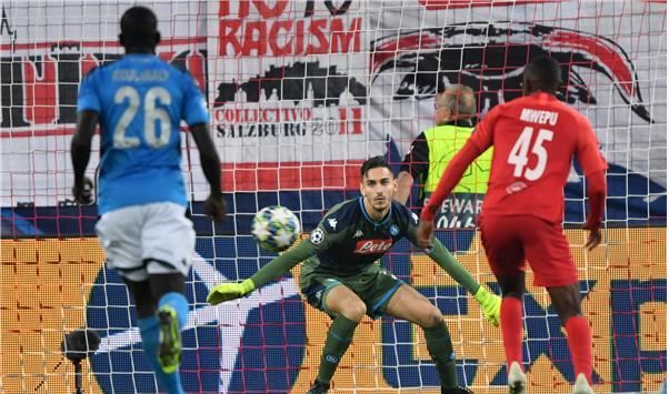 بغياب غولام .. نابولي يفوز 3-2 على ريد بول سالزبورج النمساوي