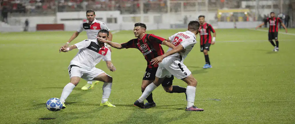 جمعية عين مليلة تفوز على اتحاد بسكرة بثلاثية في افتتاح الجولة الثامنة