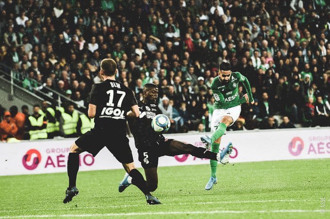رياض بودبوز اساسي في تعادل سانت إيتيان أمام ضيفه أميان