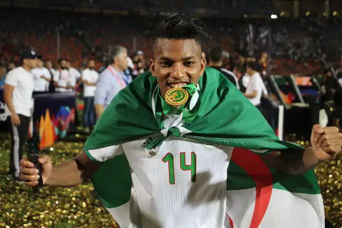 المنتخب الوطني : هشام بوداوي يلتحق بتربص سيدي موسى
