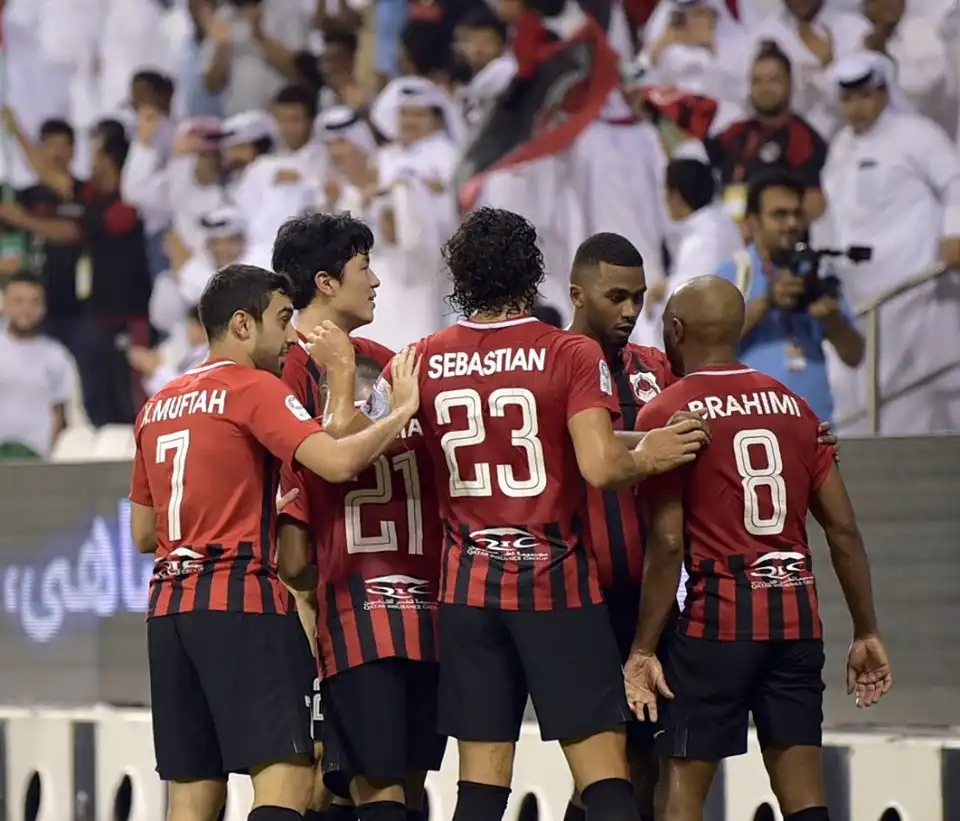 براهيمي هداف والريان ينتزع صدارة الدوري القطري مؤقتا