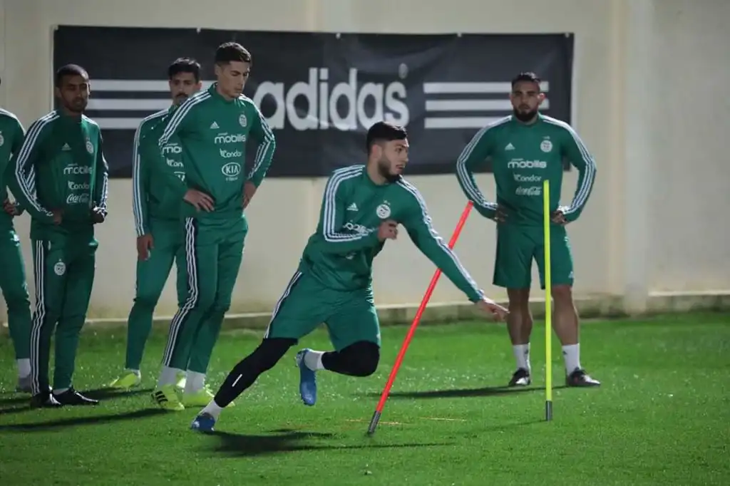 التشكيلة الاساسية للمنتخب الجزائري ضد زامبيا