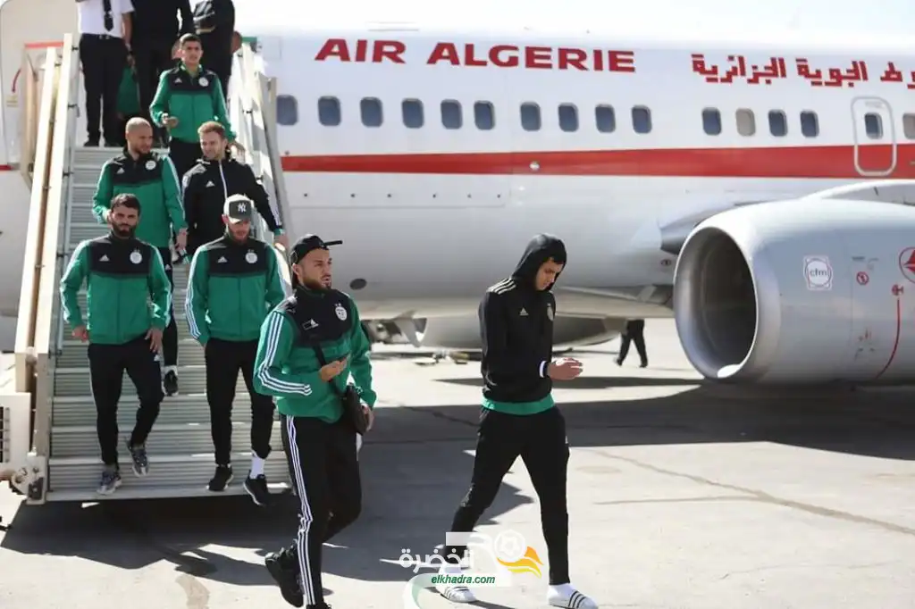 بالصور .. بعثة المنتخب الوطني تحط الرحال بغابورون