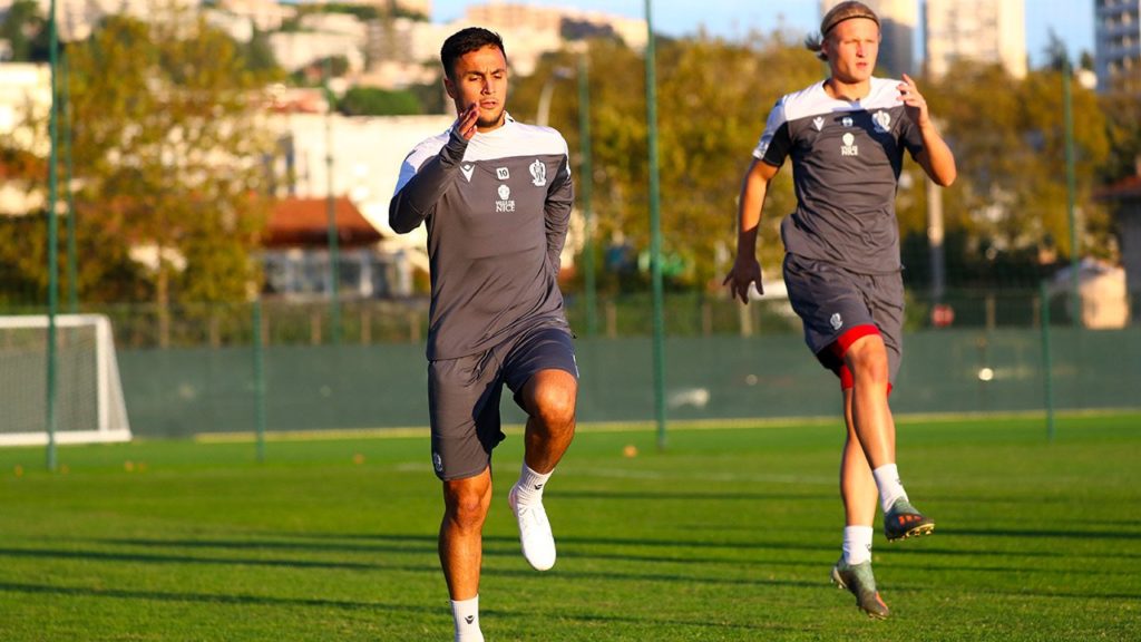 أدم وناس  يعاني من إصابة تبعده عن الملاعب أسبوعين