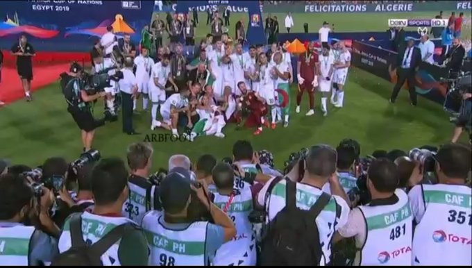 وثائقي تتويج الجزائر بكأس امم افريقيا كامل HD النجمة الثانية 24 وثائقي تتويج الجزائر بكأس امم افريقيا كامل HD النجمة الثانية 24