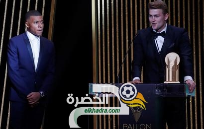 الهولندي ماتييس دي ليخت يحصد جائزة أفضل لاعب شاب تحت 21 عاماً 7