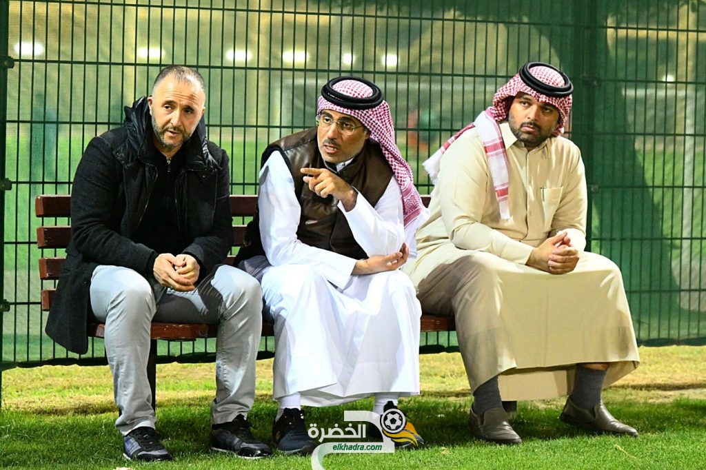 بالصور .. بلماضي يزور قديورة و هني في تدريبات نادي الغرافة القطري