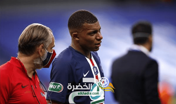 إصابة قوية للنجم الفرنسي مبابي وخروجه من مباراة سانت إتيان باكيًا!