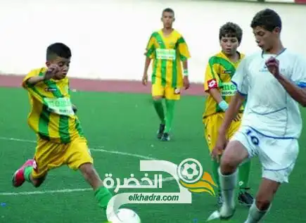أكاديمية لكرة القدم بالجزائر : الفيفا تعتمد 13 أكاديمية لتكوين المواهب الشابة