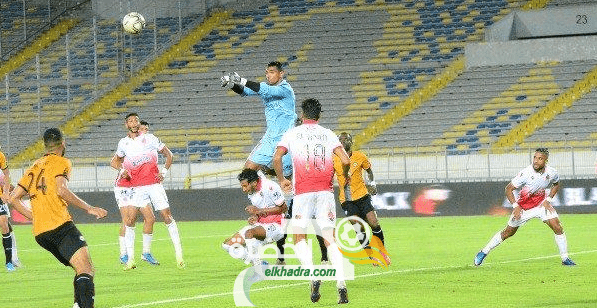 الوداد البيضاوي يفوز على أولمبيك خريبكة ويتصدر الدوري المغربي