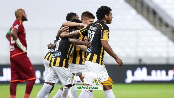 تعرف على سبب ردة فعل رايس مبولحي ضد لاعب اتحاد جدة