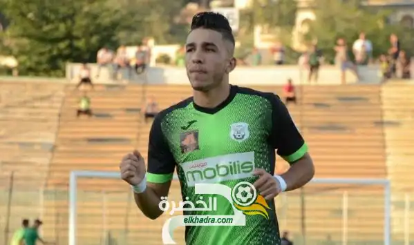 صالحي يجدد عقده مع شباب قسنطينة لموسمين إضافيين