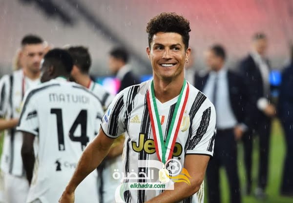 ‏‎يوفنتوس يتوج بلقب ‎الدوري الإيطالي التاسع على التوالي والـ36 في تاريخه