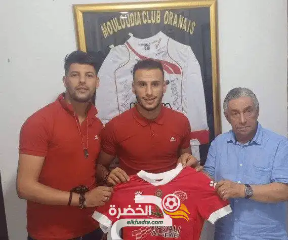 مولودية وهران يمدد تعاقده مع المهاجم زوبير مطراني إلى صيف 2023