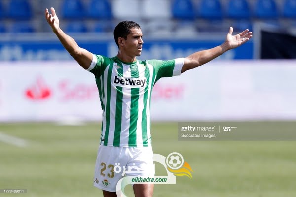 اصابة ماندي بفيروس كورونا: ثالث لاعب يصاب من المنتخب الجزائري