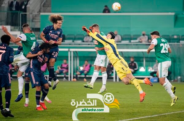 آرسنال يحقق فوزا صعبا 2-1 على مضيفه رابيد فيينا في الدوري الأوروبي