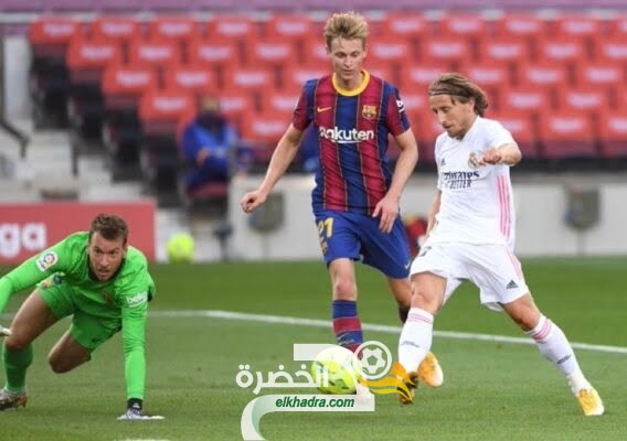ريال مدريد يحسم قمة الكلاسيكو بفوزه على مضيفه برشلونة 3 - 1 30 ريال مدريد يحسم قمة الكلاسيكو بفوزه على مضيفه برشلونة 3 - 1 28