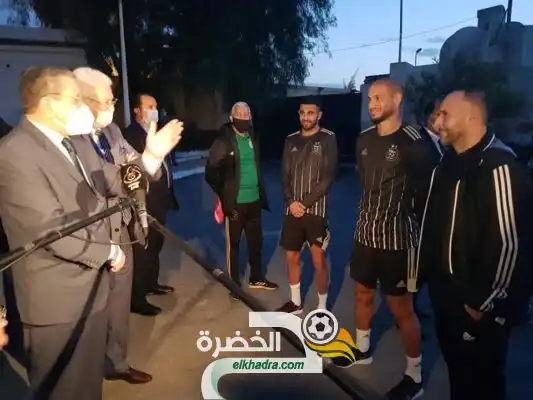 ‏بالصور .. الوزير الأول ‎جراد يزور مقر تربص ‎المنتخب الوطني