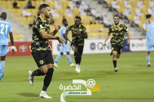 بلايلي يقود نادي قطر إلى فوز عريض على العربي بثلاثية نظيفة