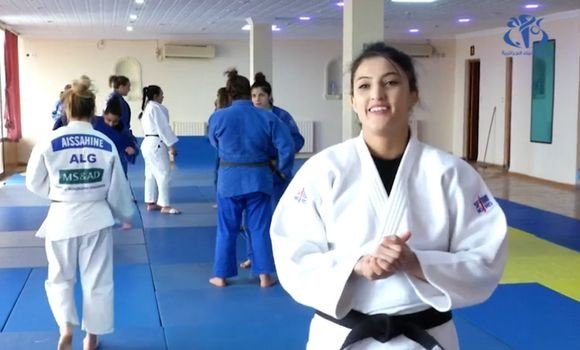 بطولة إفريقيا للجيدو 2020 : الجزائرية بلقاضي امينة تتوج بالميدالية الذهبية 27 بطولة إفريقيا للجيدو 2020 : الجزائرية بلقاضي امينة تتوج بالميدالية الذهبية 27