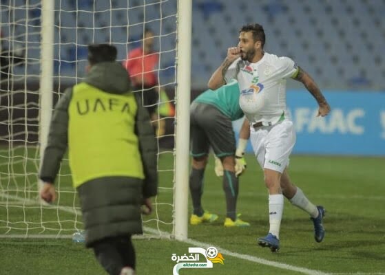 الرجاء يقسو على الإسماعيلي بثلاثية في إياب نصف نهائي كاس العرب