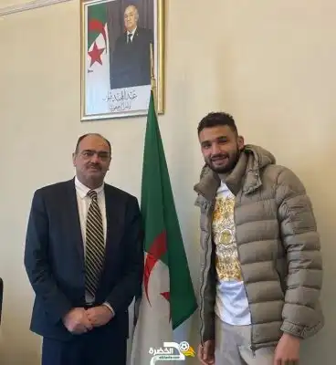 المنتخب الوطني : أحمد توبة في القنصلية الجزائرية