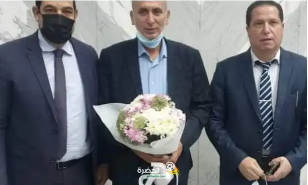 بعثة مولودية الجزائر تصل إلى القاهرة استعدادا لمواجهة الزمالك