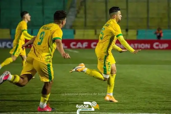 سوياد يصطاد القطن و يمنح الكناري الانتصار